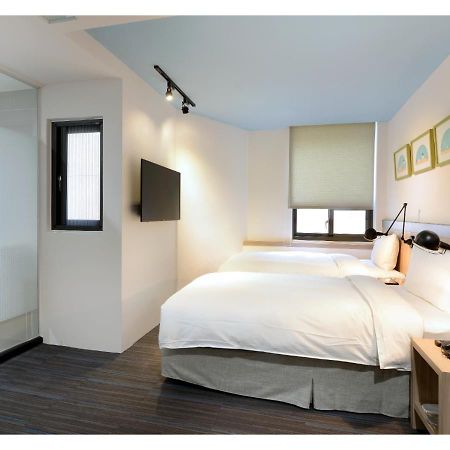 Hommie Inn Тайчжун Экстерьер фото