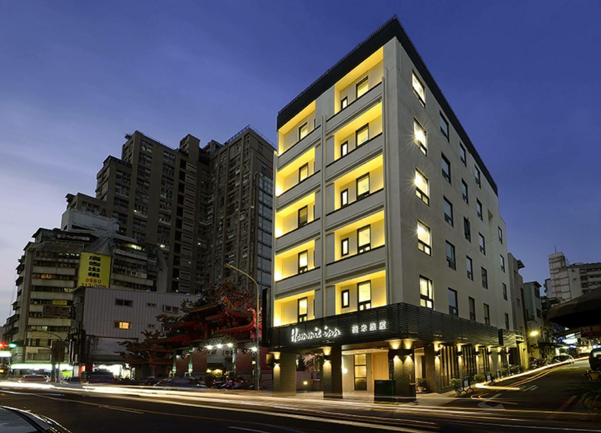 Hommie Inn Тайчжун Экстерьер фото
