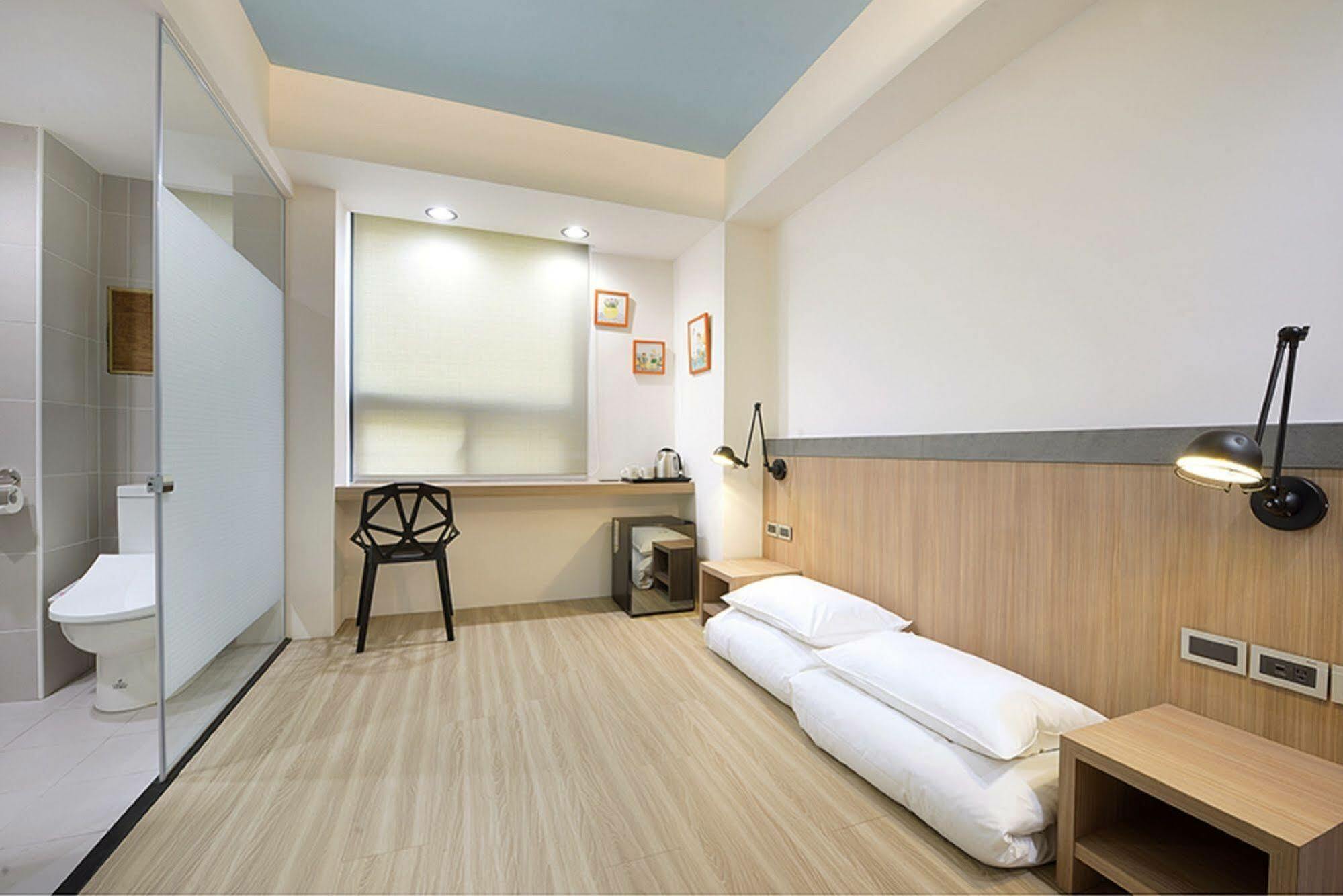 Hommie Inn Тайчжун Экстерьер фото